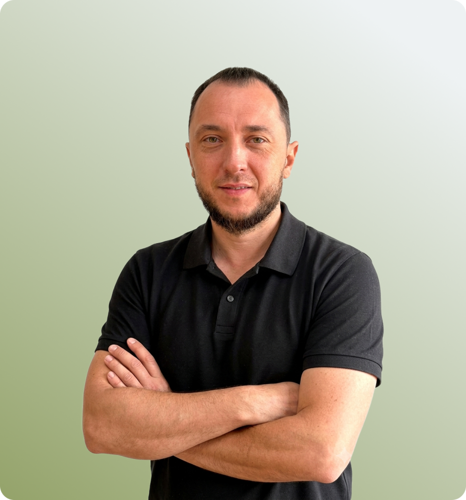 Aleks, LMT at PalmLeaf Massage & Wellness