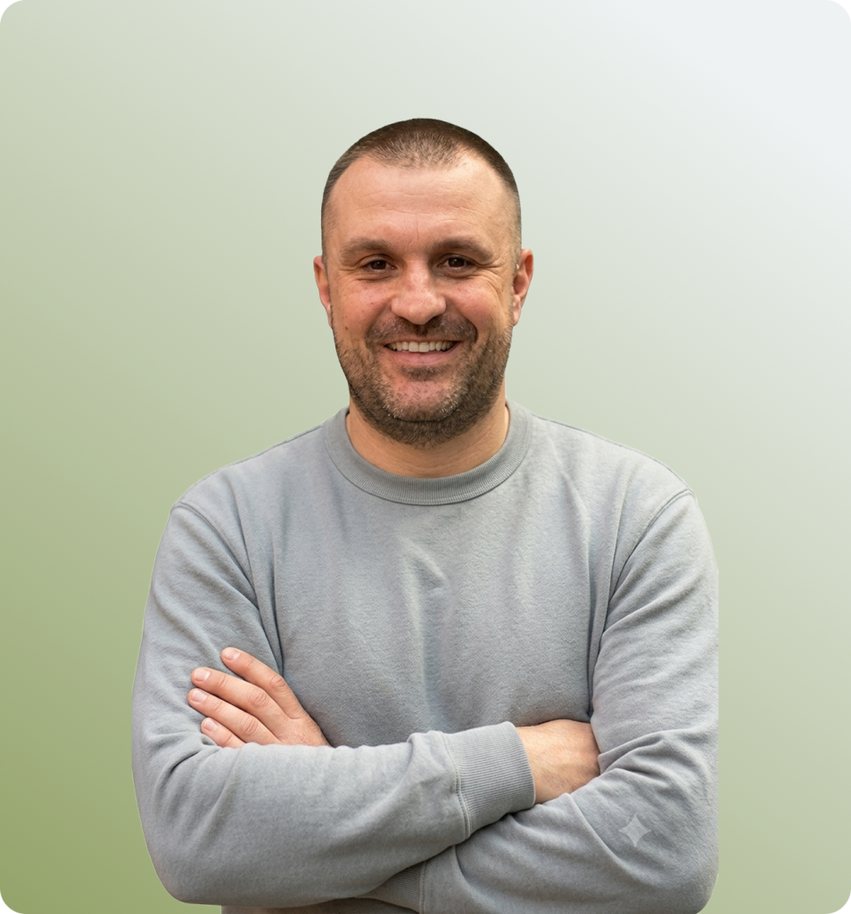 Eugene, LMT at PalmLeaf Massage & Wellness